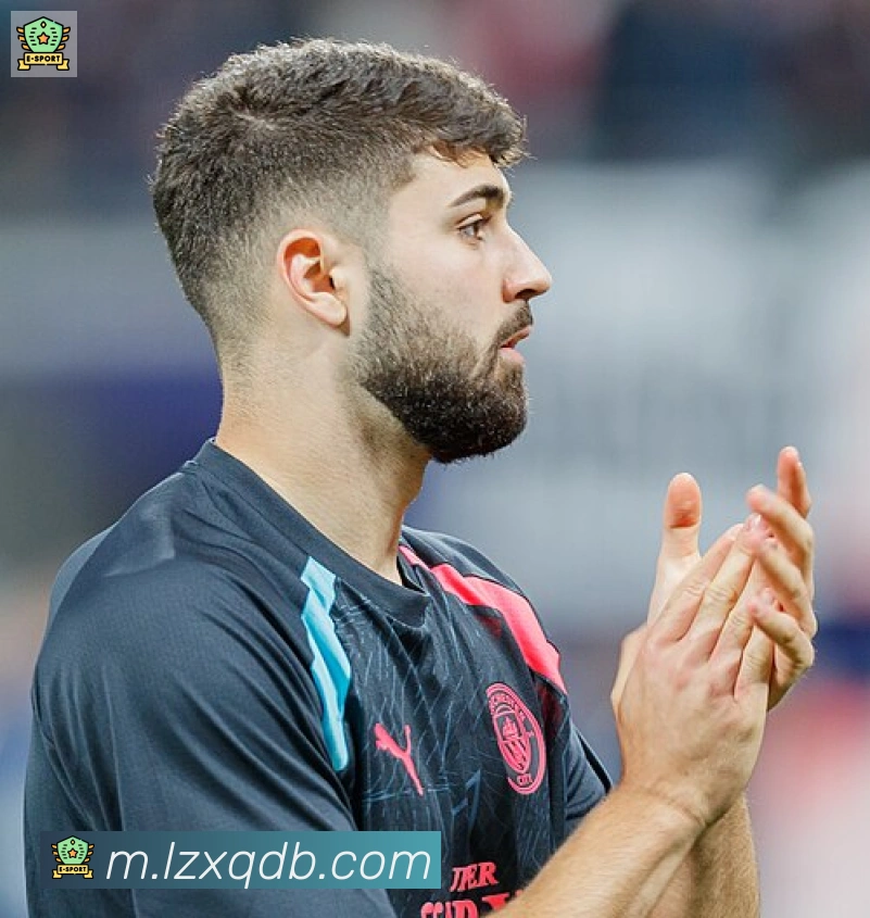 劳塔罗·马丁内斯